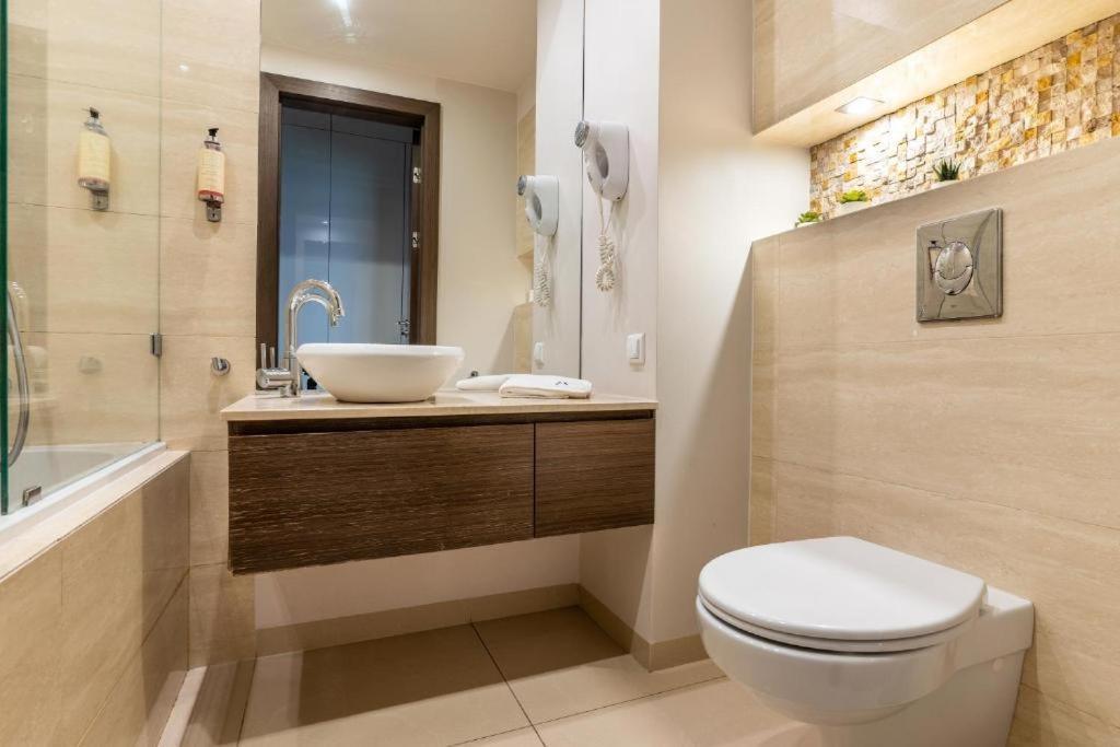 Platinum Tower - City Center - Golden Apartments Varsóvia Exterior foto