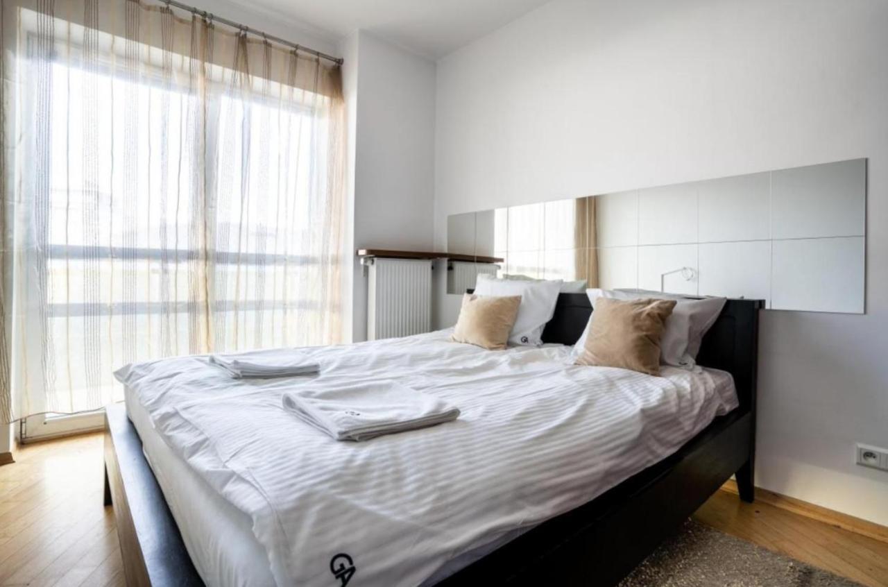 Platinum Tower - City Center - Golden Apartments Varsóvia Exterior foto